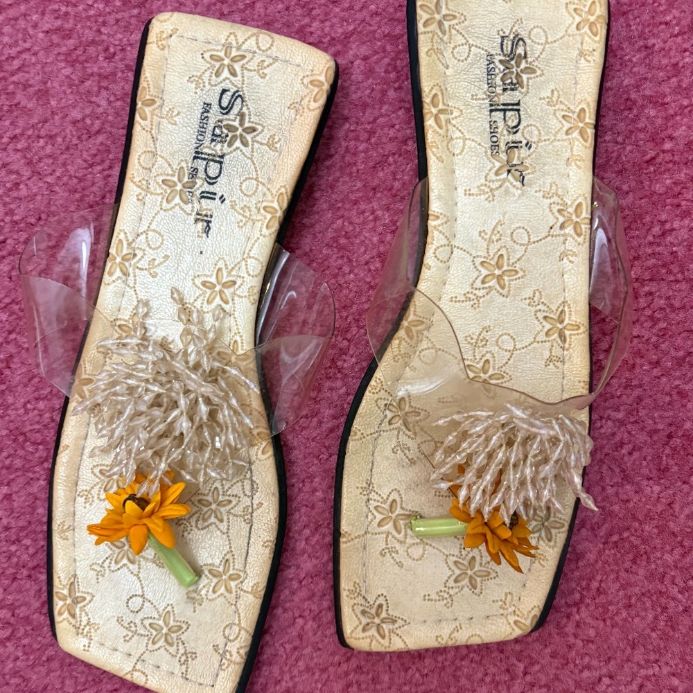 Ladies' Thongs -- Size 37